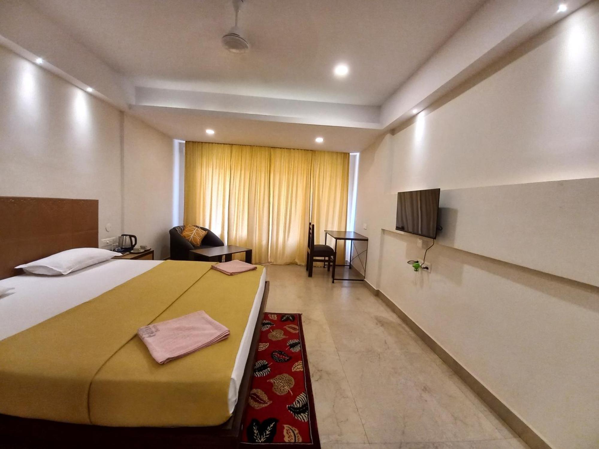 Famafa Hotel อารัมบล ภายนอก รูปภาพ